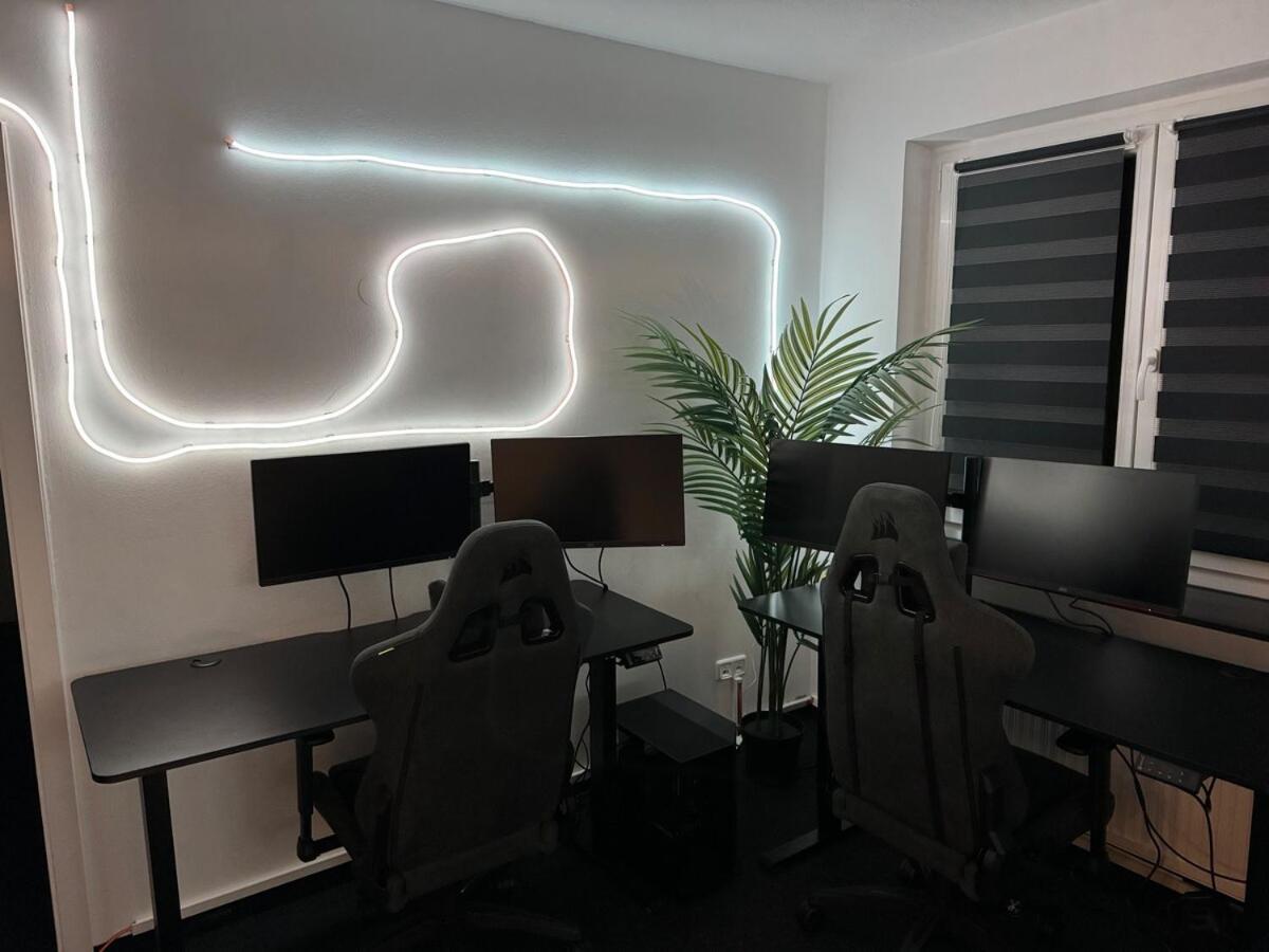 דירות באיירוט World Of Esport מראה חיצוני תמונה